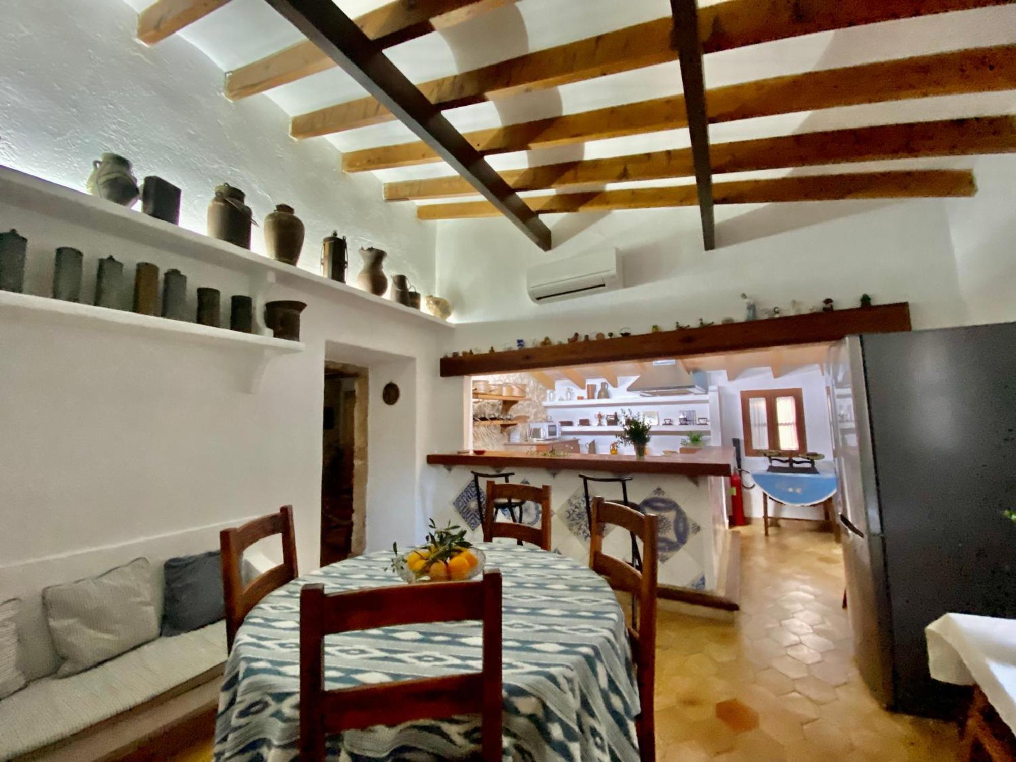 Puerto De Pollensa Villas And Apartments, With Private Mountain Ideal For Runners, Trailers,Near Puerto Pollensa Beach Approximately 5 Minutes Walking, Unique Experience In A Ullal Old Typical Mallorca House With Private Mountain And Near To The Beac المظهر الخارجي الصورة