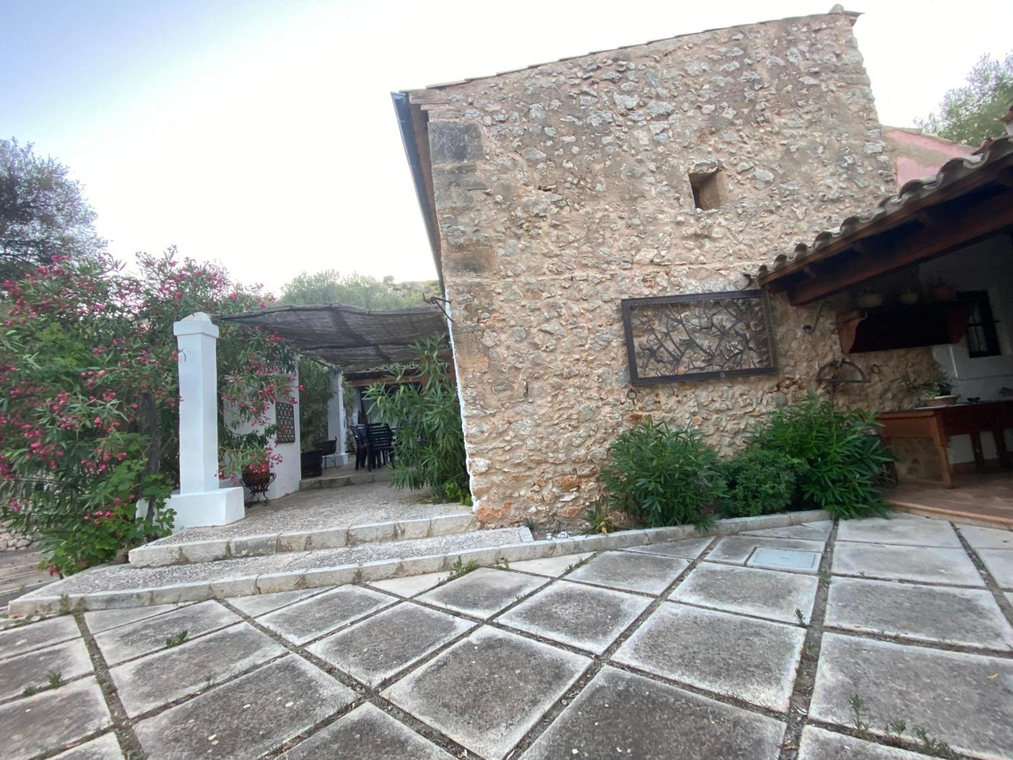Puerto De Pollensa Villas And Apartments, With Private Mountain Ideal For Runners, Trailers,Near Puerto Pollensa Beach Approximately 5 Minutes Walking, Unique Experience In A Ullal Old Typical Mallorca House With Private Mountain And Near To The Beac المظهر الخارجي الصورة